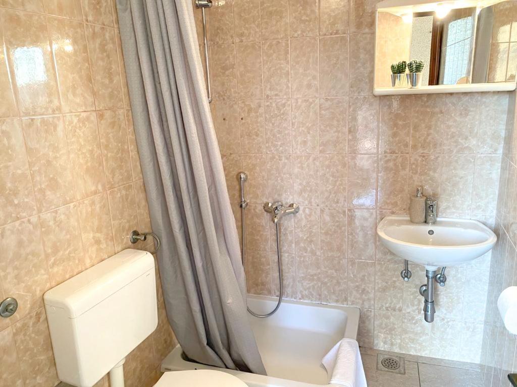 Matilda - Seaview & Parking Apartman Makarska